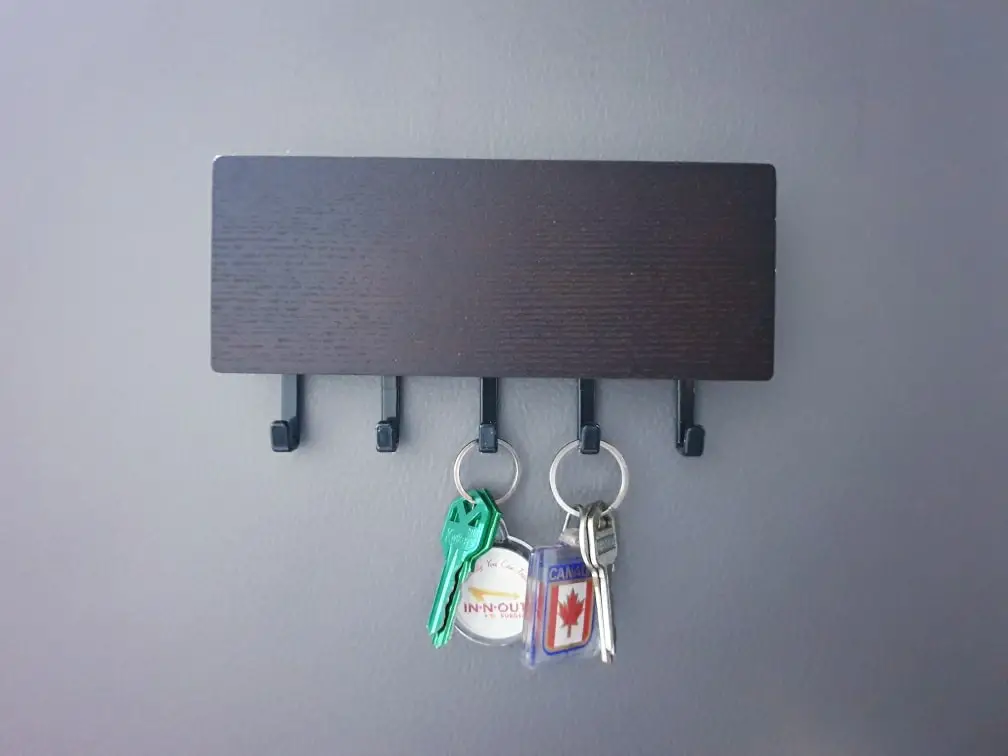 Wall mounted key holder